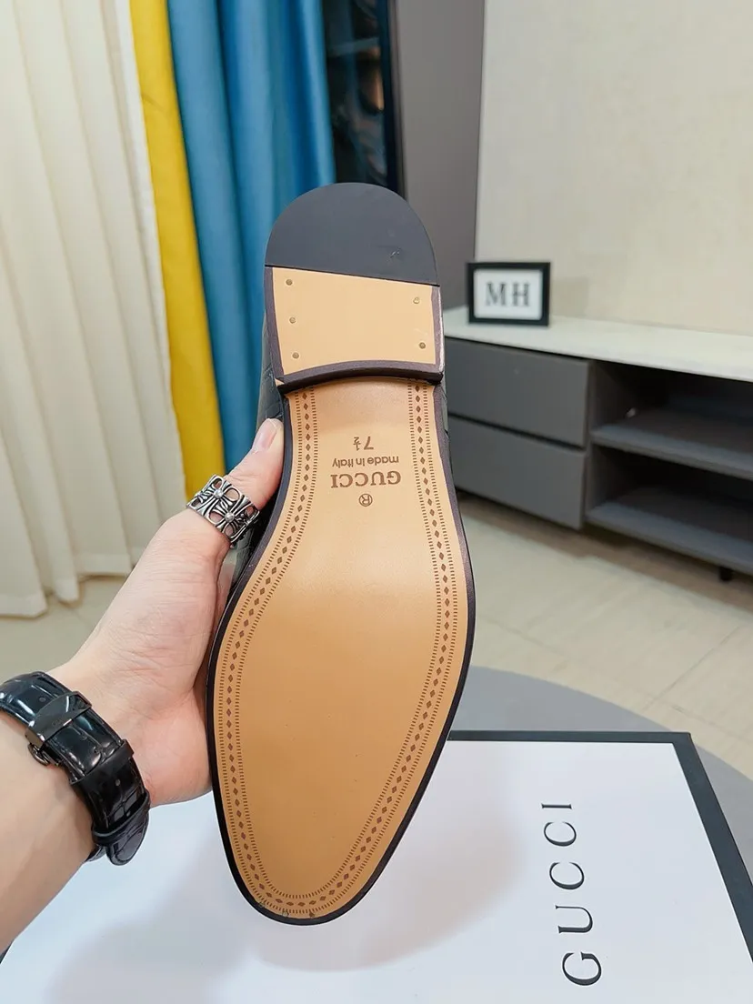 Men's shoes💰520🌸🌸【GUCCi】Original calfskin, water-dyed cowhide lining, original outsole, men's and women's fashion, formal casual leather shoes, slip-on men's and women's shoes series, young fashion, European and American trends, British style, random matching, comfortable feet, standard code: men's size 38-44 (45 can be customized)\nGrade: same style as the official website, original quality